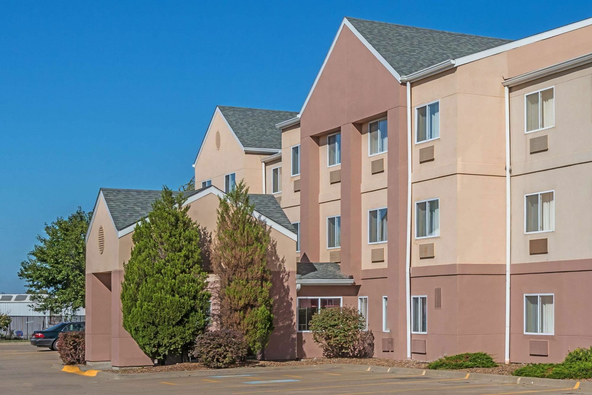 Baymont By Wyndham Hotel 2*